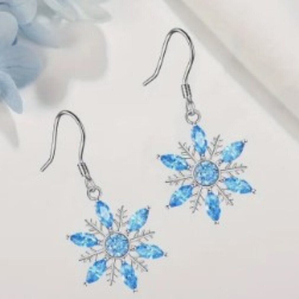 Shiny Rhinestones Snowflake Earrings, Plated White K
